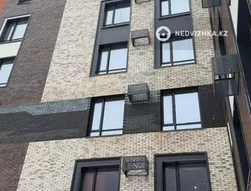 3-комнатная квартира, этаж 4 из 6, 108 м²