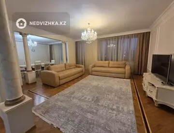3-комнатная квартира, этаж 4 из 9, 104 м², на длительный срок