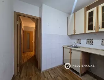 3-комнатная квартира, этаж 4 из 4, 58 м²