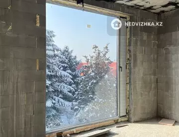 4-комнатный дом, 4 соток, 210 м²