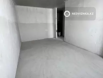 3-комнатная квартира, этаж 2 из 12, 87 м²