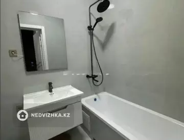 1-комнатная квартира, этаж 5 из 12, 37 м²