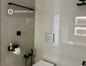 2-комнатная квартира, этаж 4 из 12, 38 м²