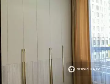 2-комнатная квартира, этаж 4 из 12, 38 м²