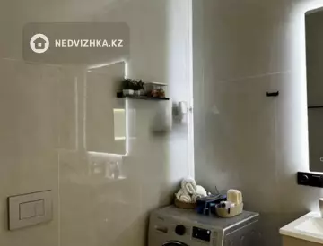 2-комнатная квартира, этаж 4 из 12, 38 м²