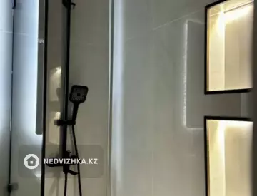 2-комнатная квартира, этаж 4 из 12, 38 м²