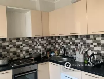 2-комнатная квартира, этаж 4 из 9, 58 м²