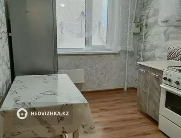 1-комнатная квартира, этаж 4 из 5, 38 м²