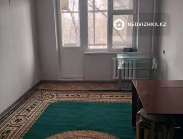 2-комнатная квартира, этаж 4 из 5, 46 м², На длительный срок