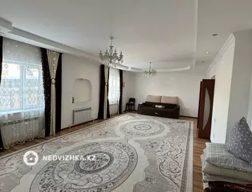 7-комнатный дом, 8 соток, 250 м²