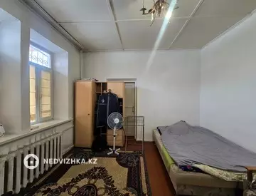 2-комнатная квартира, этаж 1 из 2, 48 м²