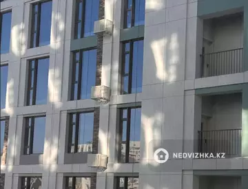 2-комнатная квартира, этаж 3 из 7, 57 м²