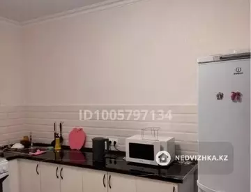 1-комнатная квартира, этаж 9 из 16, 35 м²