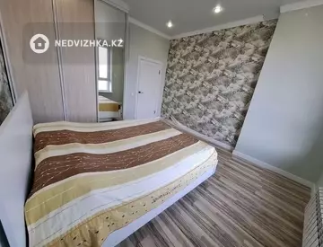 3-комнатная квартира, этаж 9 из 12, 90 м²