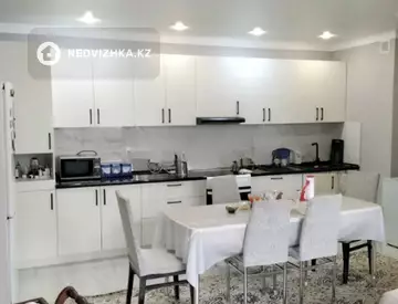 3-комнатная квартира, этаж 11 из 11, 92 м²