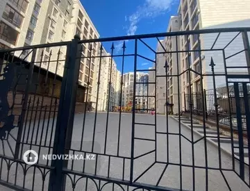 1-комнатная квартира, этаж 1 из 10, 41 м²
