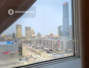 3-комнатная квартира, этаж 13 из 40, 100 м²