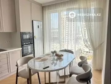 2-комнатная квартира, этаж 9 из 21, 80 м²