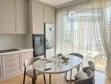 2-комнатная квартира, этаж 9 из 21, 80 м²