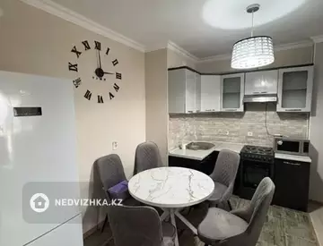 2-комнатная квартира, этаж 8 из 9, 43 м²