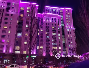 4-комнатная квартира, этаж 10 из 14, 93 м²