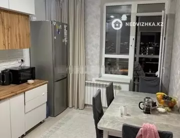 1-комнатная квартира, этаж 22 из 22, 40 м²
