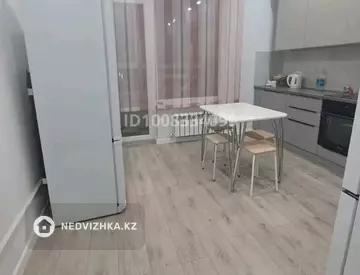 3-комнатная квартира, этаж 3 из 18, 90 м²