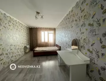 3-комнатная квартира, этаж 8 из 13, 90 м²