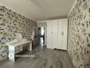 3-комнатная квартира, этаж 8 из 13, 90 м²