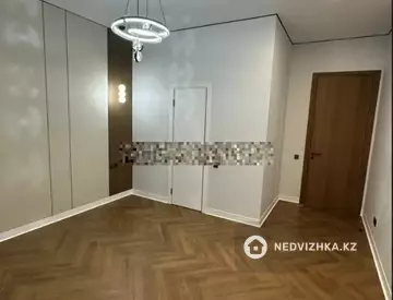 3-комнатная квартира, этаж 9 из 12, 79 м²