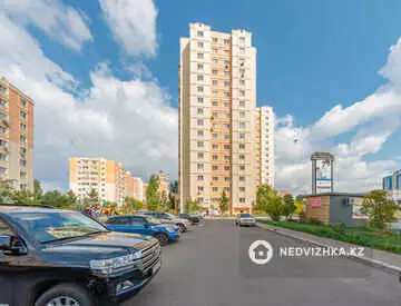 3-комнатная квартира, этаж 7 из 16, 90 м²