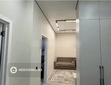 2-комнатная квартира, этаж 10 из 12, 40 м²