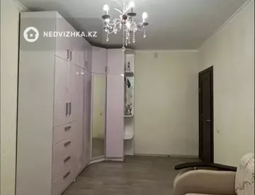 4-комнатная квартира, этаж 3 из 14, 142 м²