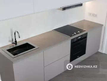 3-комнатная квартира, этаж 3 из 10, 66 м²