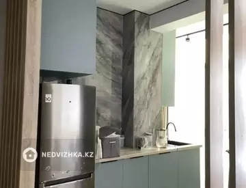 2-комнатная квартира, этаж 3 из 9, 36 м²