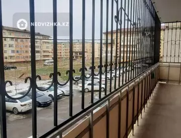 2-комнатная квартира, этаж 2 из 5, 64 м²