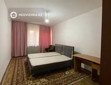 3-комнатная квартира, этаж 1 из 9, 90 м², На длительный срок