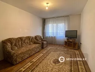 3-комнатная квартира, этаж 1 из 9, 90 м², На длительный срок