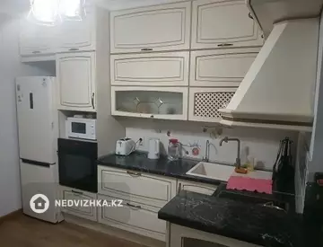 3-комнатная квартира, этаж 2 из 9, 100 м²