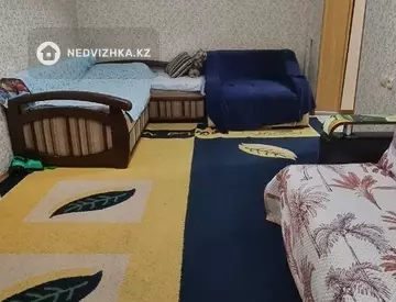 2-комнатная квартира, этаж 4 из 4, 40 м²