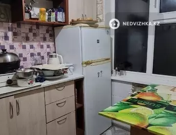 2-комнатная квартира, этаж 4 из 4, 40 м²