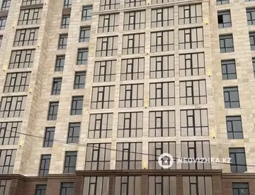 1-комнатная квартира, этаж 8 из 12, 39 м²