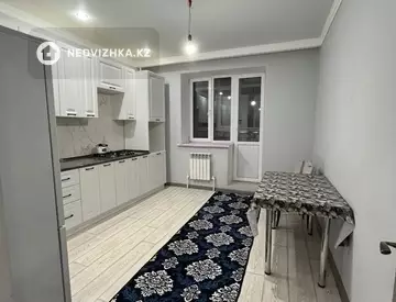 1-комнатная квартира, этаж 2 из 5, 55 м², на длительный срок