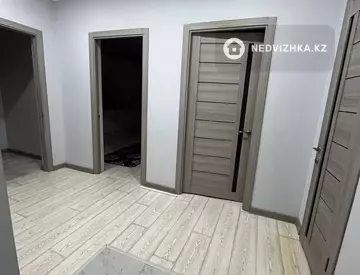 1-комнатная квартира, этаж 2 из 5, 55 м², на длительный срок