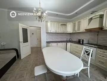 1-комнатная квартира, этаж 4 из 8, 50 м², на длительный срок