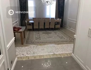 4-комнатная квартира, этаж 3 из 14, 127 м²