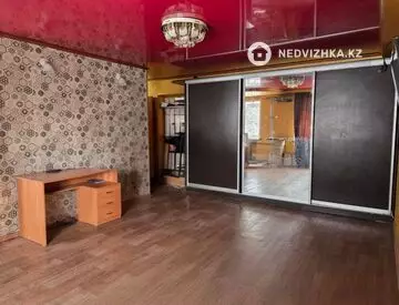 1-комнатная квартира, этаж 3 из 5, 32 м²