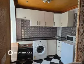 1-комнатная квартира, этаж 3 из 5, 32 м²