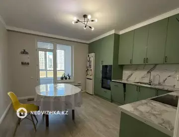 4-комнатная квартира, этаж 2 из 9, 110 м²