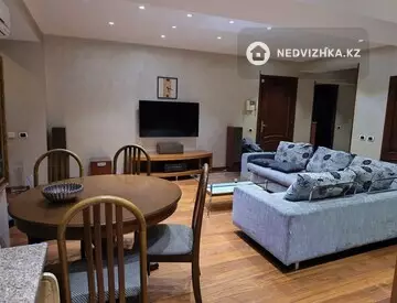 4-комнатная квартира, этаж 4 из 5, 100 м², На длительный срок